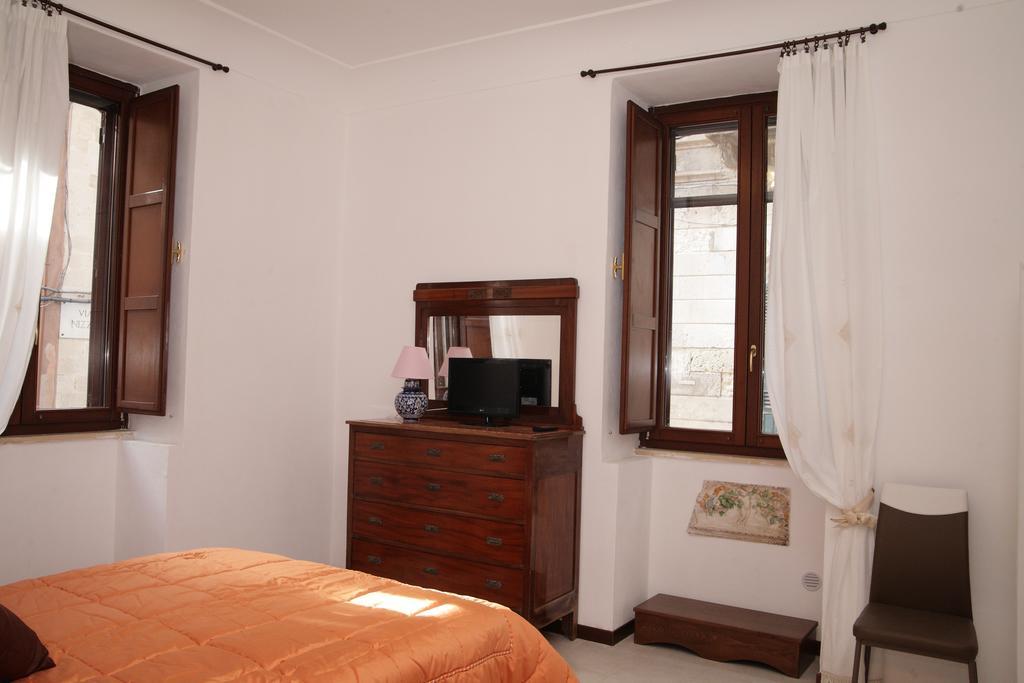 Maestranza Holiday Сиракуза Екстериор снимка