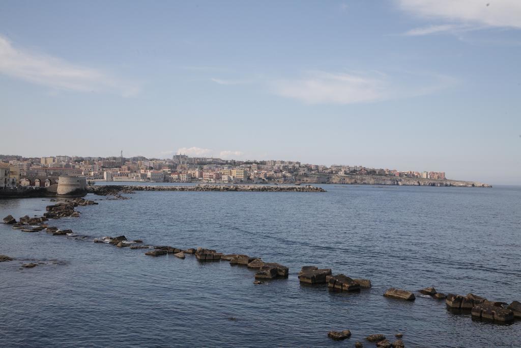 Maestranza Holiday Сиракуза Екстериор снимка