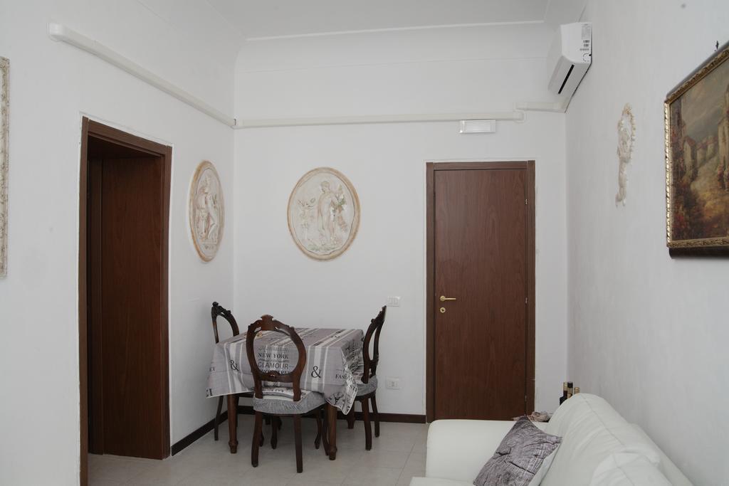 Maestranza Holiday Сиракуза Екстериор снимка